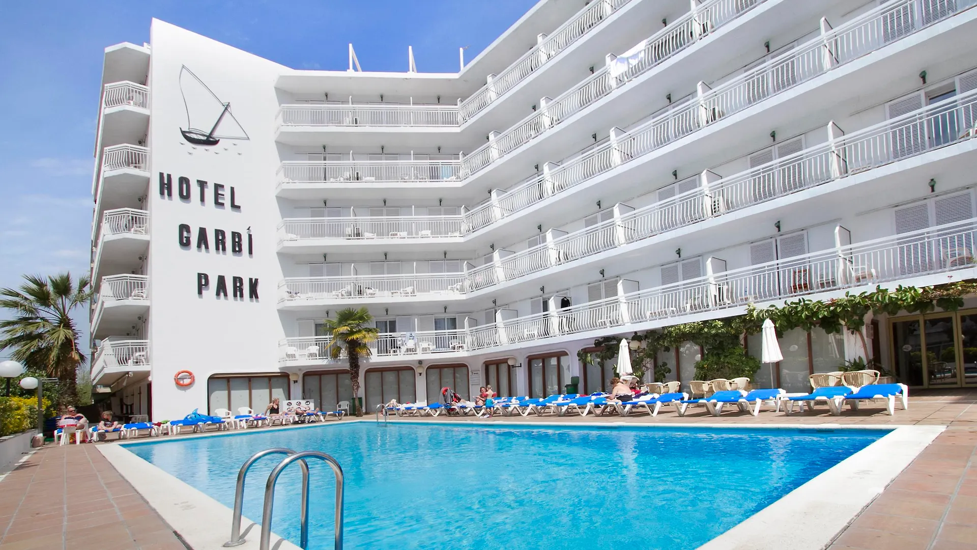 Hotel Garbi Park & Aquasplash location