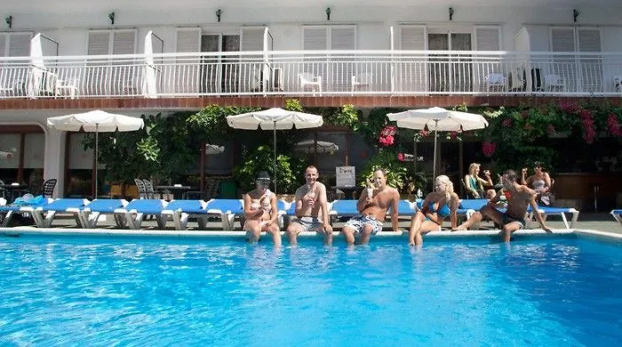 Hotel Garbi Park & Aquasplash Lloret de Mar 4*,